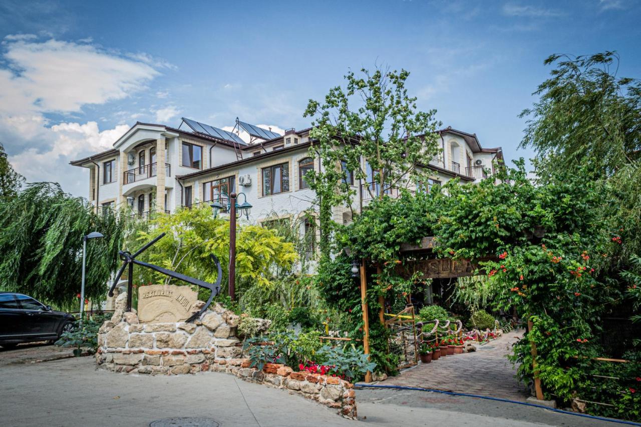 Hotel Insula Neptun Bagian luar foto
